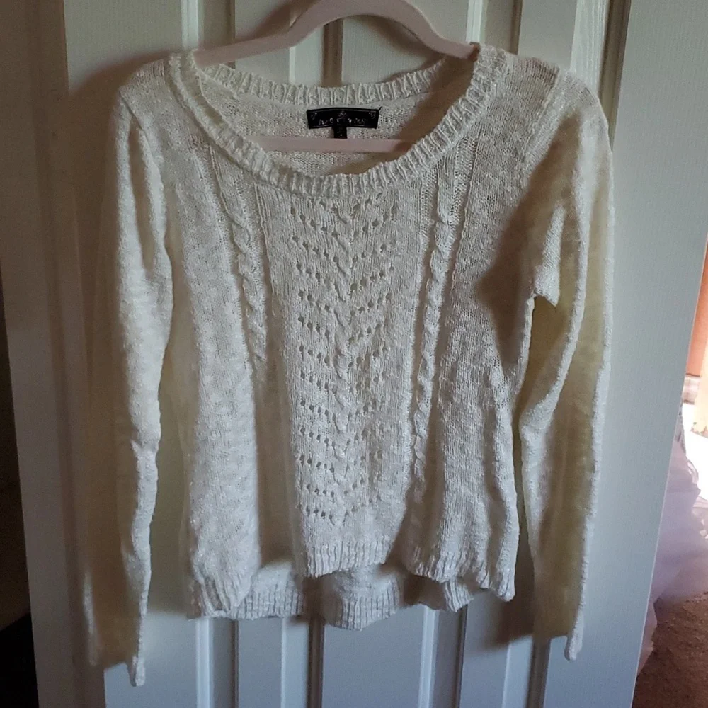 Cream colored size M women's sweater - Picture 1 of 3